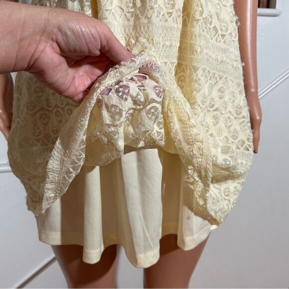 Cream lace belted country dress - Picture 6 of 15